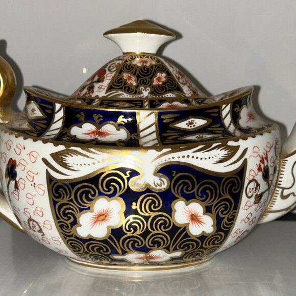 Royal Crown Derby Old Imari 2451 Teapot, Bone China, Hand Gilded, 22K Gold, Eng. - Picture 4 of 7